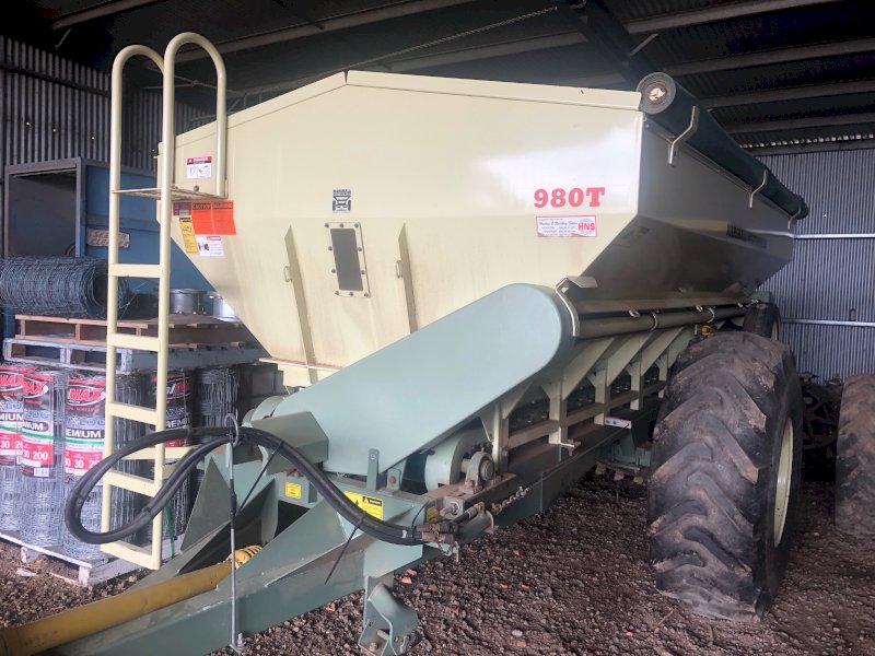 Marshall 980T Multispread Spreader Farm Tender