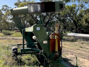 Richiger EA-180 Grain Bag Outloader