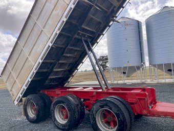 20' Tri Axle Tipping Trailer