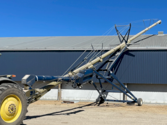 Harvest 13-104XT Auger with Hopper