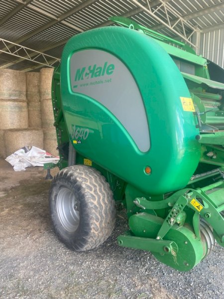 2015 McHale V640 Round Baler