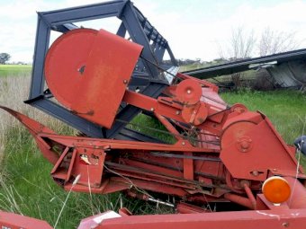 Case IH 8210 Windrower
