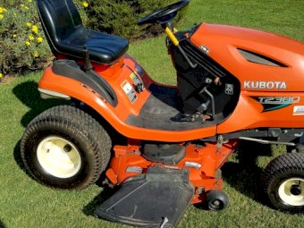 Kubota Ride on  Mower Model T 2380