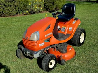 Kubota Ride on  Mower Model T 2380