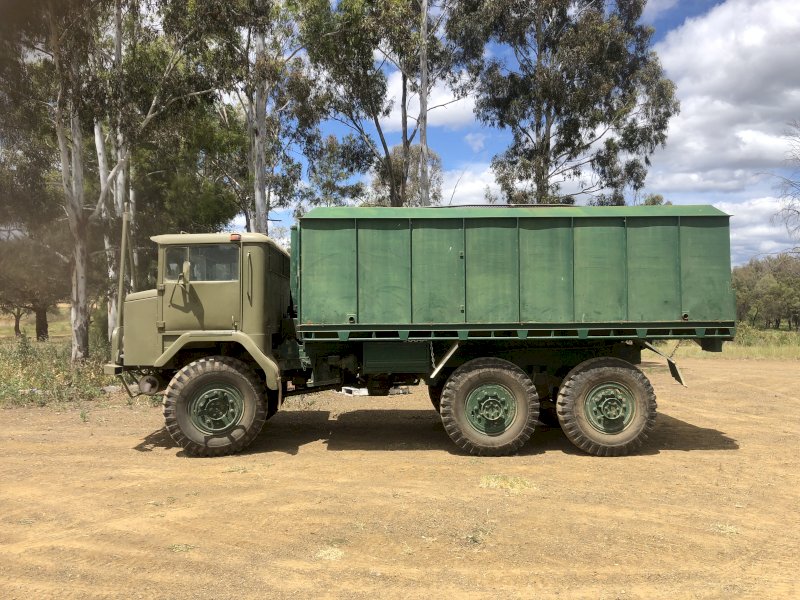 International Acco 6x6 Tipper Truck | Farm Tender