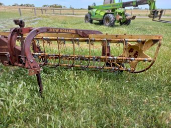 New Holland 57 Roller Bar Rake