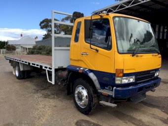 2004 Mitsubishi Fighter FM10 Tray Truck