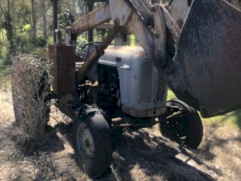 Fait 411 R Tractor with FEL