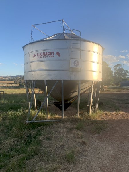 RK Macey 30 tonne Field Bin