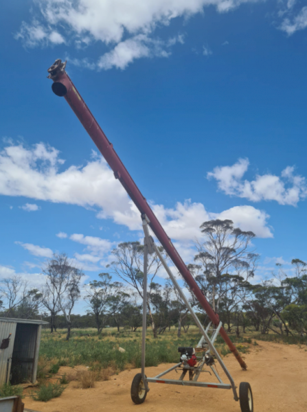 Sakundiak HD8-1400 Auger