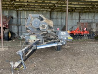 MacDon 3000 25' Windrower