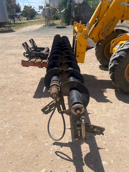 Conquest Upper Cross Auger