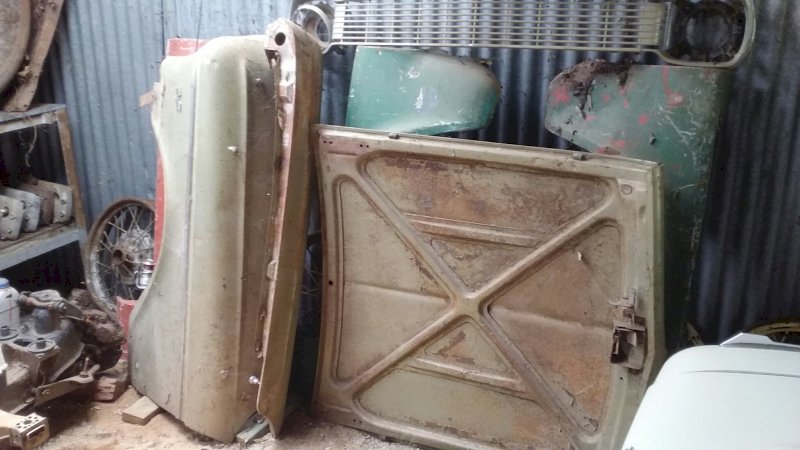 XP Falcon bonnet, grill, guards, and doors