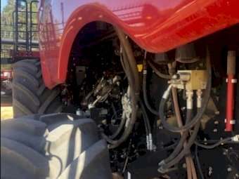 Case 7140 Header with 3152 Front