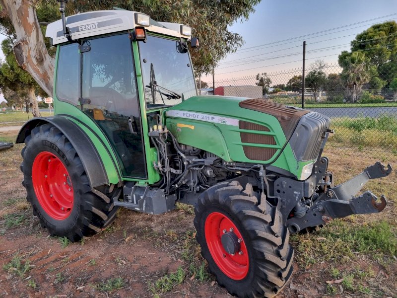 2015 Fendt 211P Vario 4WD Agricultural Farm Tractor