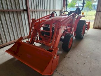 Kubota L3800HD 38HP 4WD, FEL and Attachments