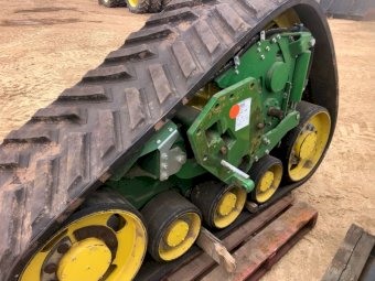 John Deere Tracks to Suit 60/70 and "S" Series Headers