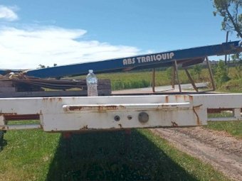 1995 Krueger 45ft Flat Top Trailer