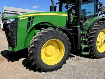 2014 John Deere 8245R Tractor