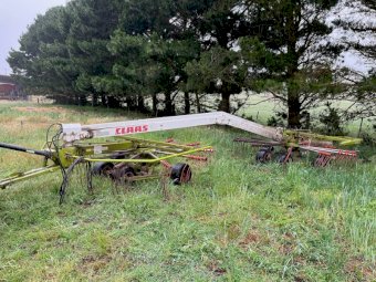2010 Class Liner 650 Twin Hay Rake