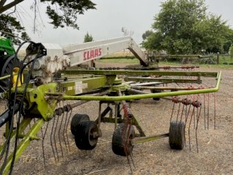 2010 Class Liner 650 Twin Hay Rake