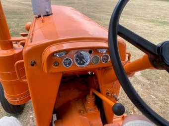 Chamberlain 306 Tractor (Old Collectible)