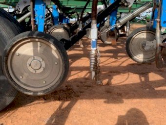 Smale 50ft Seeder with Knuckey Sow & Press Wheels Double Shoot Parallelogram