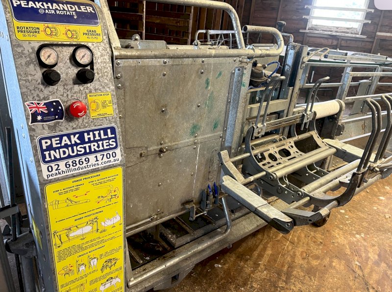 Peak Hill Peakhandler Air Rotate Sheep Handler