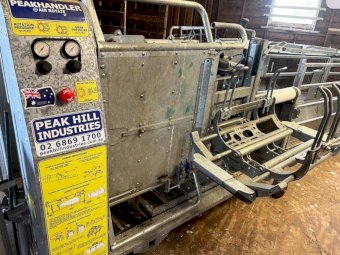 Peak Hill Peakhandler Air Rotate Sheep Handler