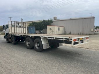 2004 Acco Twin Steer Tray Truck