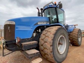 2004 New Holland TJ450 Tractor