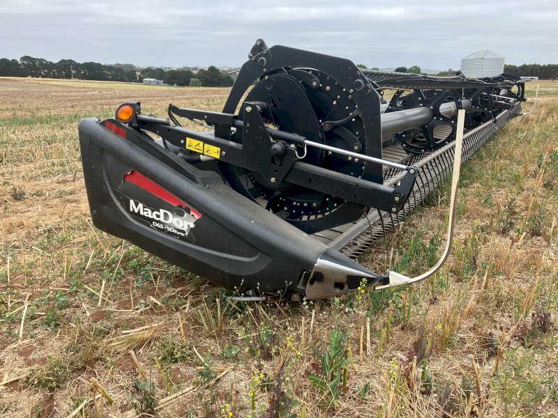 2017 Macdon D65 45’ Front