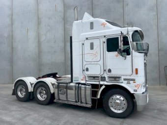 2007 Kenworth 104B Prime Mover
