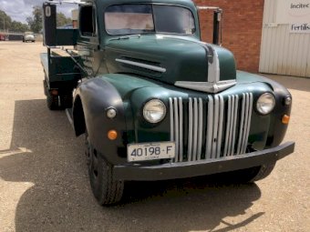 Ford Jailbar 1942 V 8 side valve