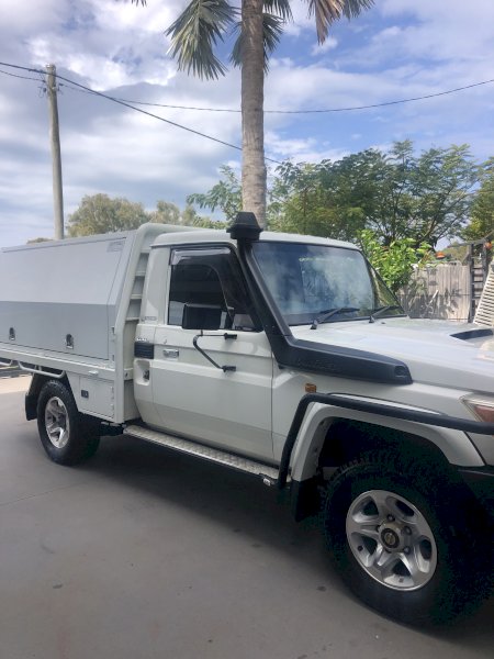 Toyota 2010 Landcruiser GXL TRAY