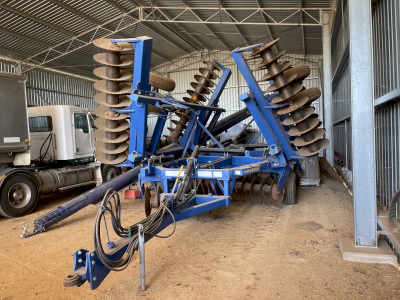 2012 Grizzly Field Boss Folding Wing 64 Plate Offsets