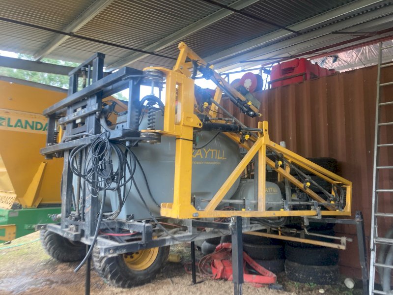 Graytill 14m X 1000L Mounted Boomspray