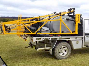 Graytill 14m X 1000L Mounted Boomspray