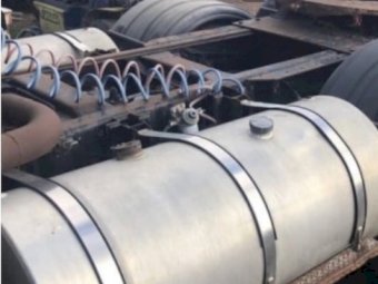 1982 Mercedes Benz 2233 s/30 6x4 prime mover