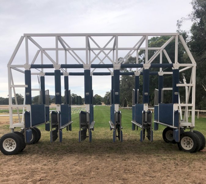 Under Auction - (A214) SimTrack 5 Horse Mobile Starting Stalls 