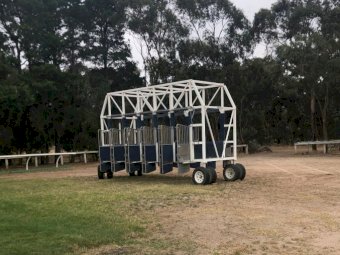 Under Auction - (A214) SimTrack 5 Horse Mobile Starting Stalls 