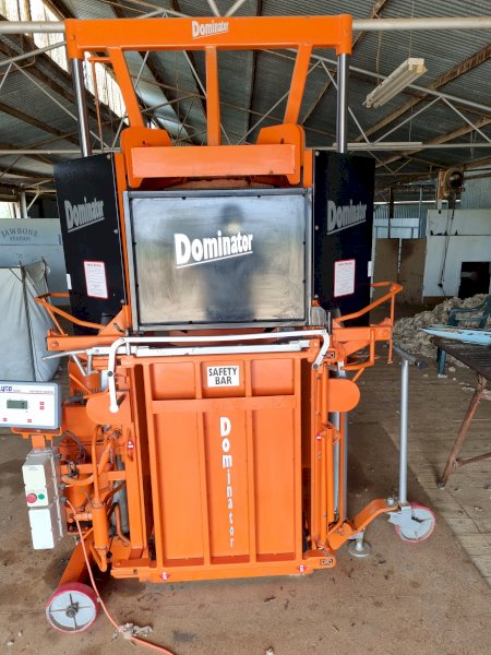 Under Auction - (A212) 2018 Lyco Dominator Wool Press 