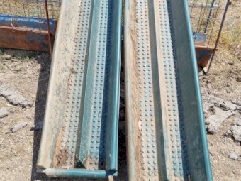 Under Auction - (A212) 2 X Polymaster and Steel Bath and Trough 
