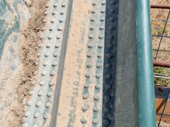 Under Auction - (A212) 2 X Polymaster and Steel Bath and Trough 