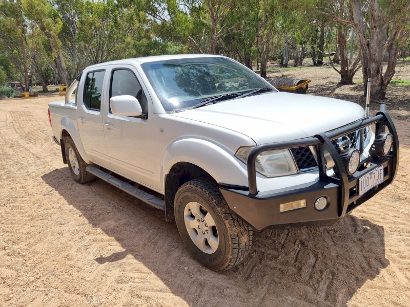 2010 Nissan Navara D40 4WD Ute
