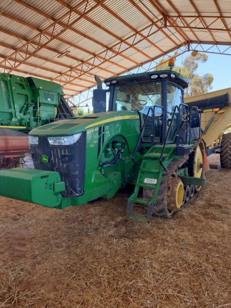 2015 John Deere 8370RT Tractor