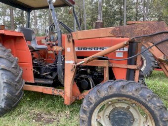 Ursos 3514 Tractor with FEL