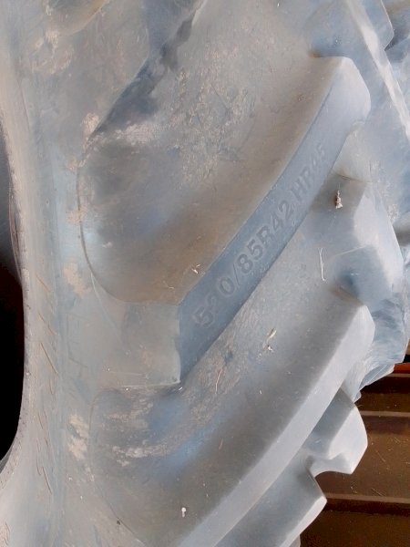 4 x Tractor Tyres 520 85r 42