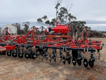 2001 Horwood Bagshaw Scaribar with Coulters Press Wheels