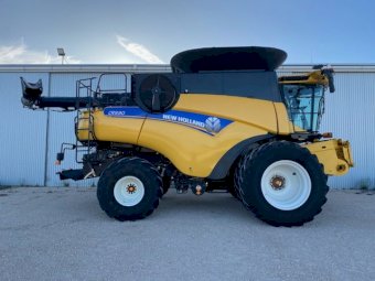 2015 New Holland Header with NH 45ft Front